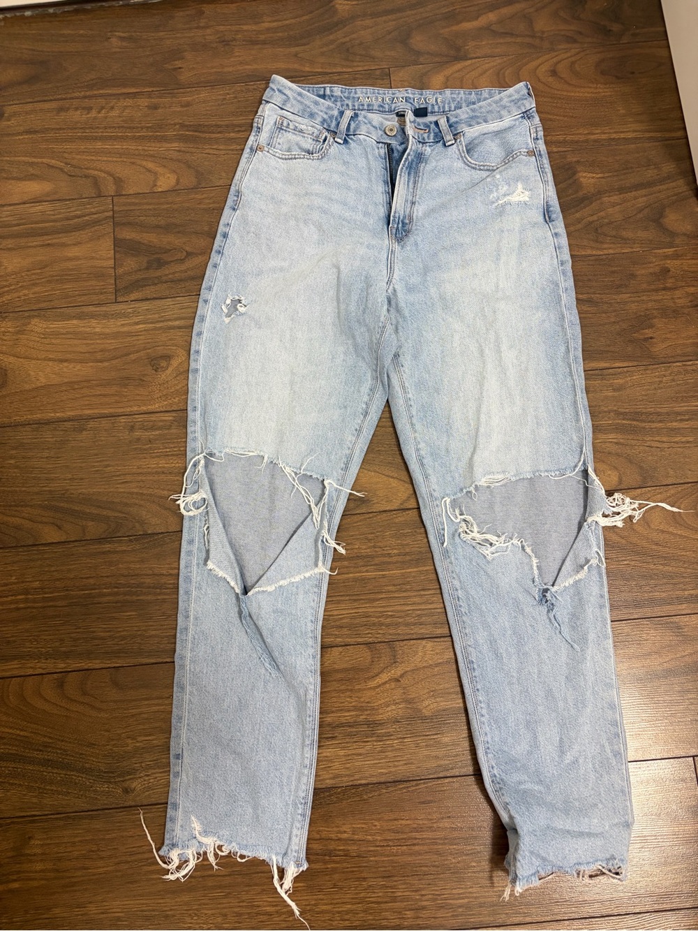 American Eagle Outfitters Light Blue Ripped Boyfriend Jeans